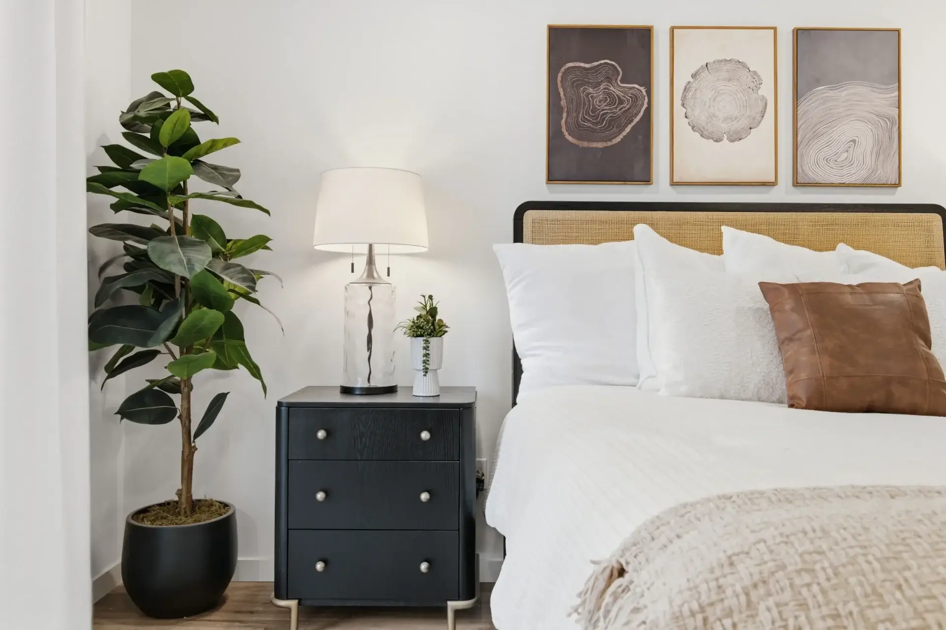 2bed2bath 25