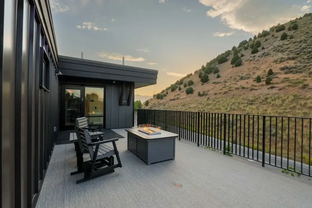 exterior and amenities 30