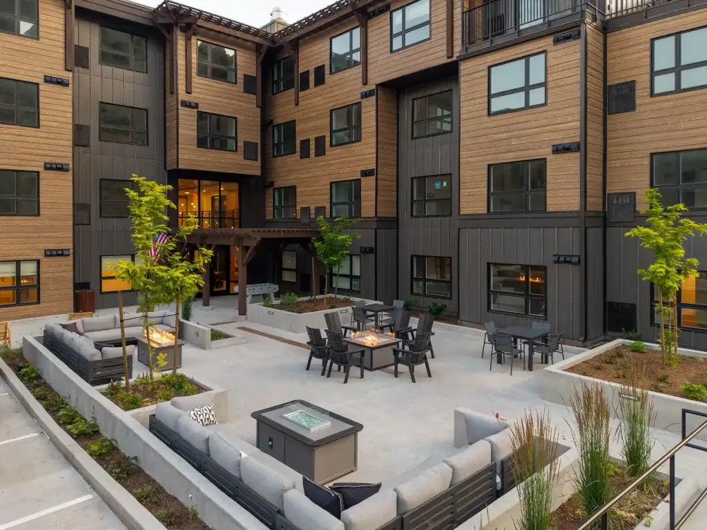 exterior and amenities 7
